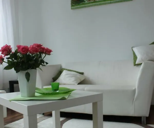 Kerstin Rossbacher Appartement *